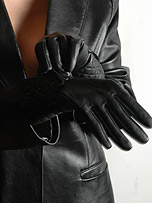 picture from leatherfixation.com