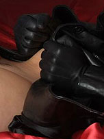 picture from leatherfixation.com